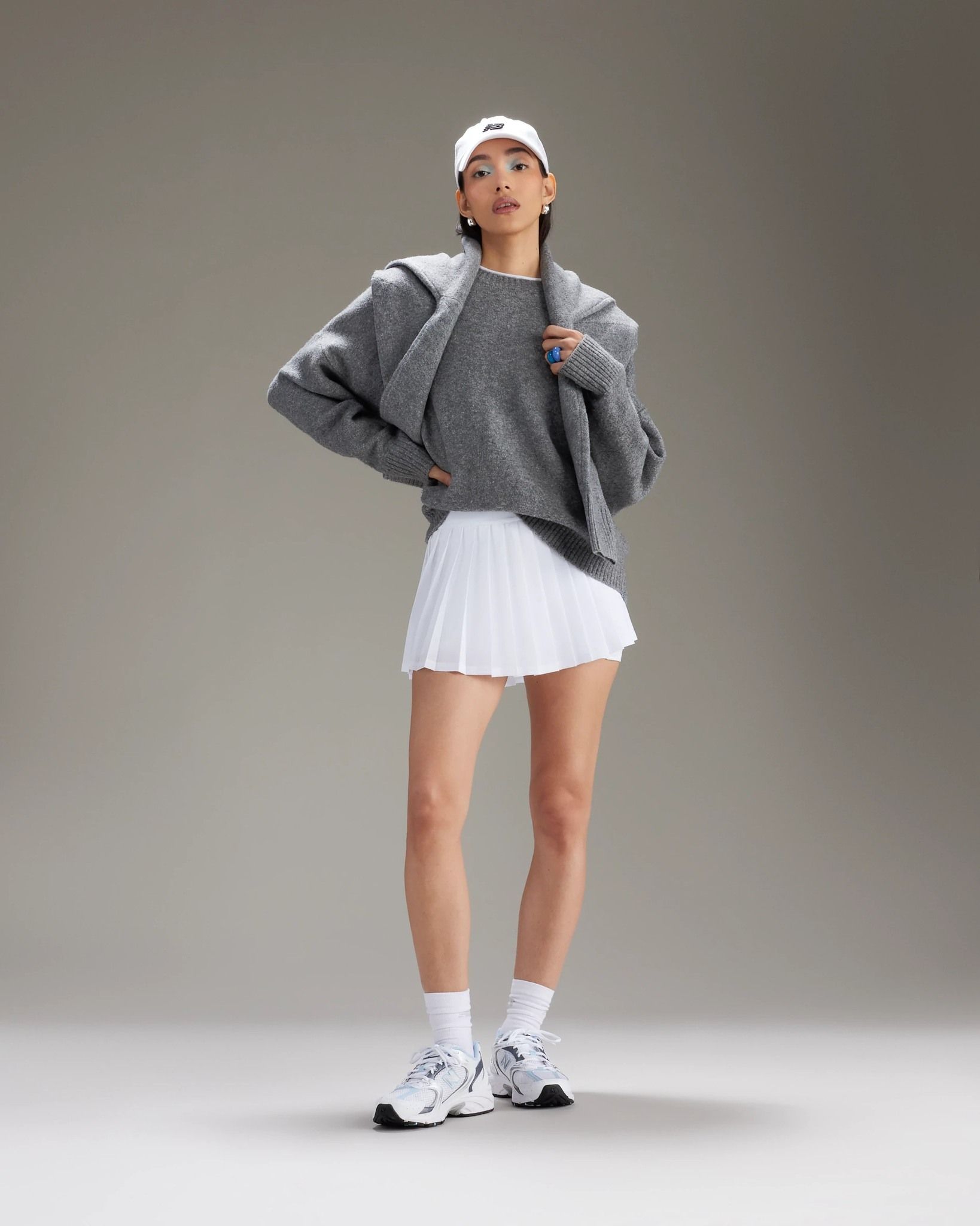 Styling New Balance tornacipővel és szoknyával