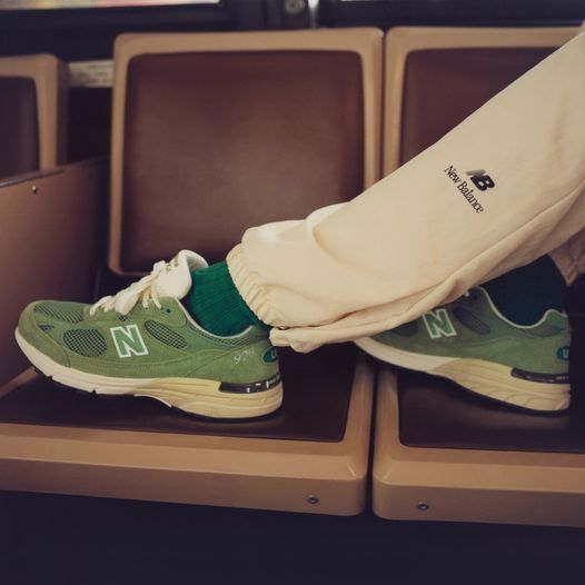 Zelené tenisky New Balance U993GW