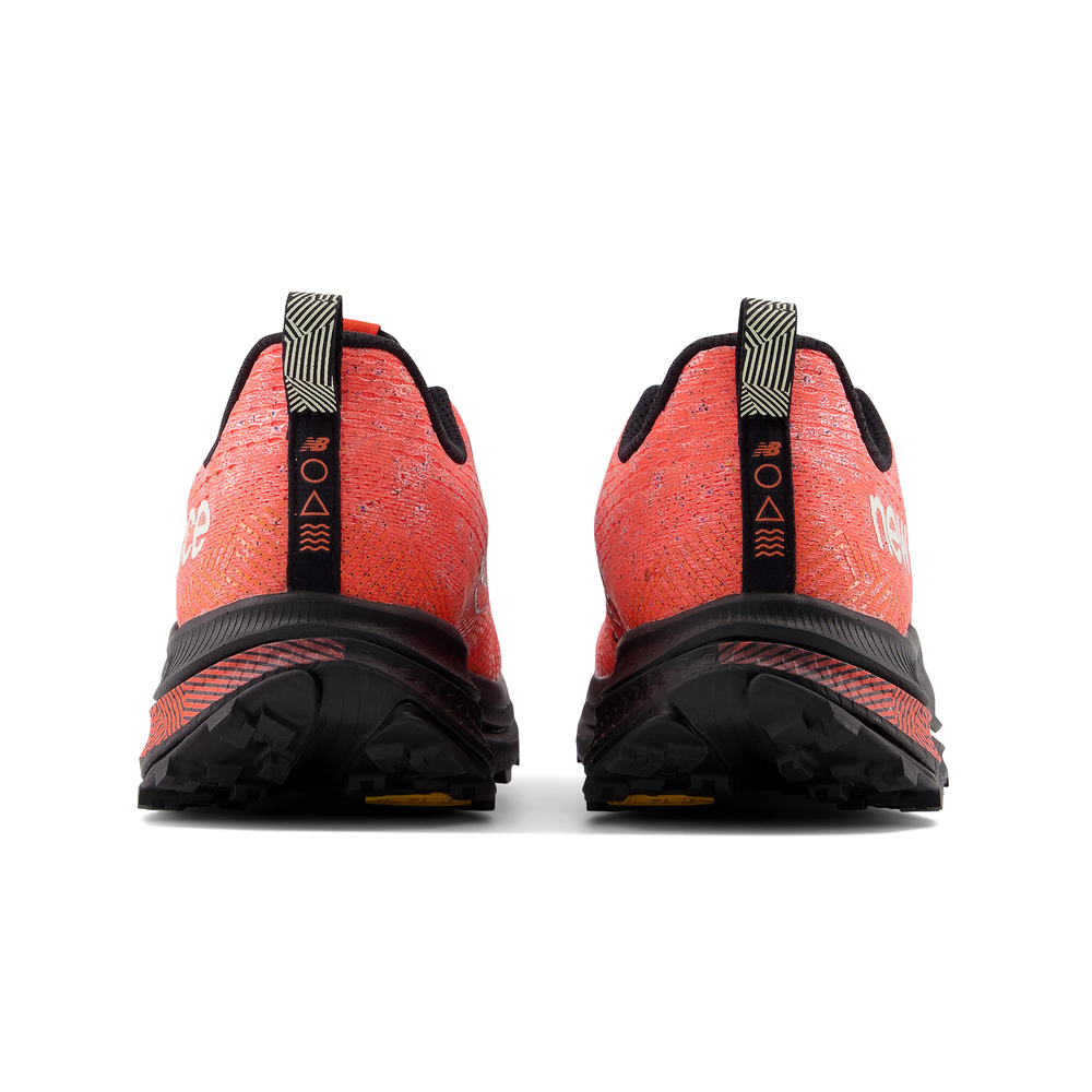 Buty damskie New Balance FuelCell SuperComp Trail WTTRXLD – czerwone