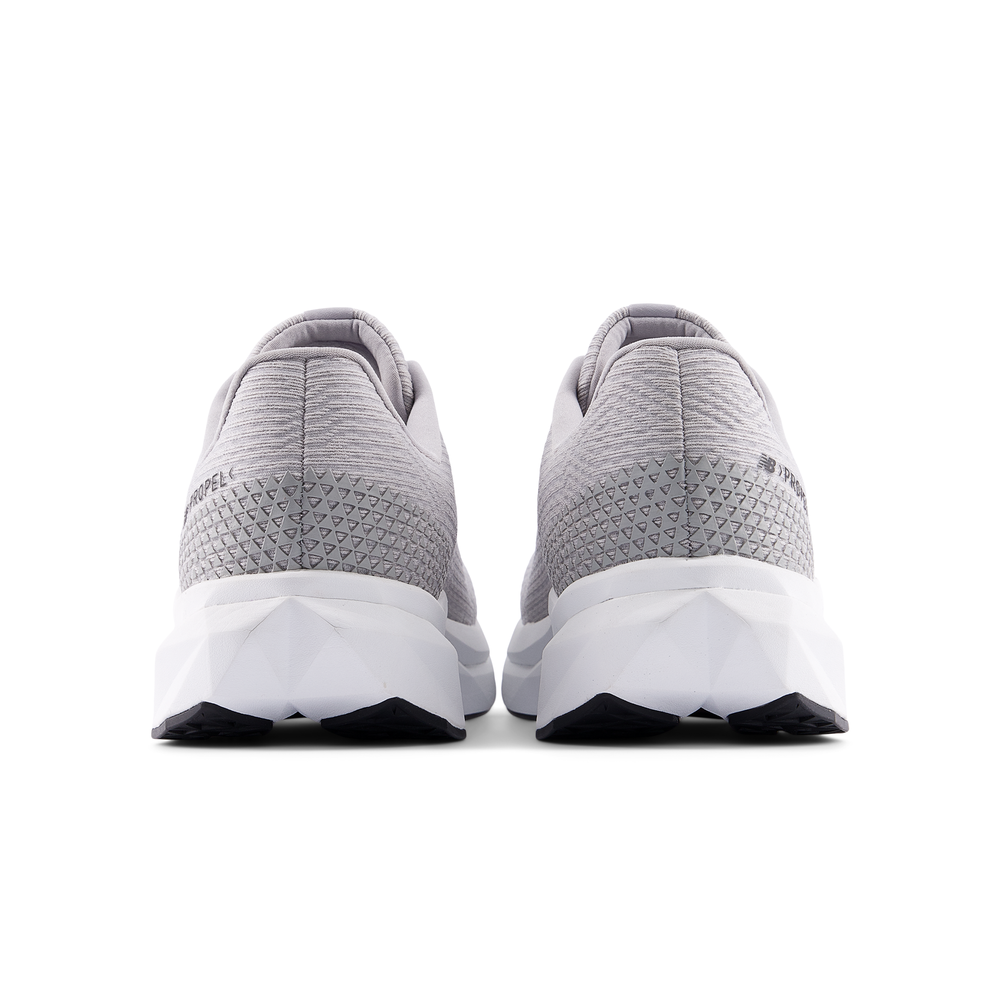Buty męskie New Balance FuelCell Propel v5 MFCPRCV5 – szare