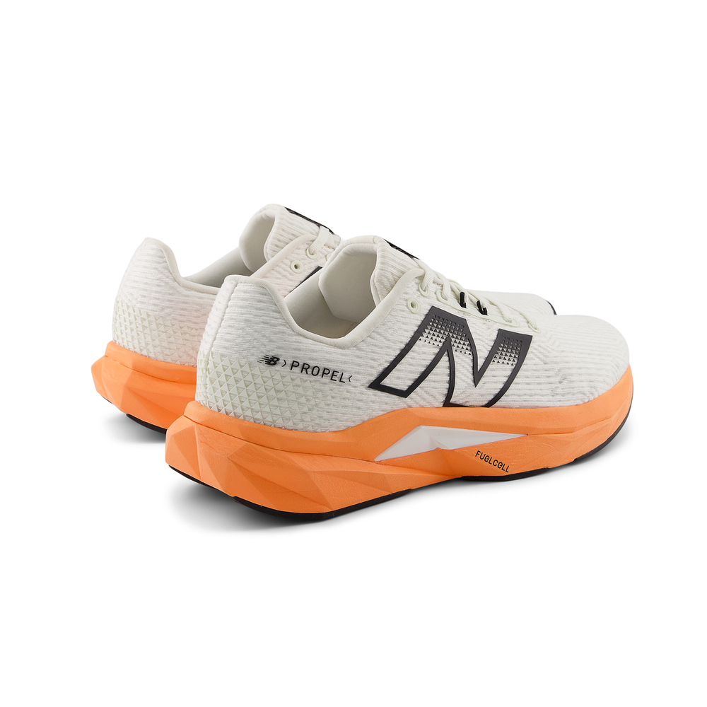 Buty męskie New Balance FuelCell Propel v5 MFCPRCG5 – pomarańczowe