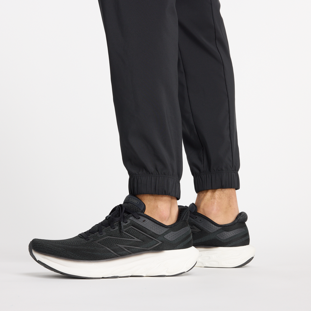 Spodnie męskie New Balance MP41011BK – czarne