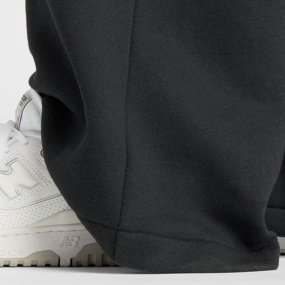 Spodnie damskie New Balance WP53903BK – czarne