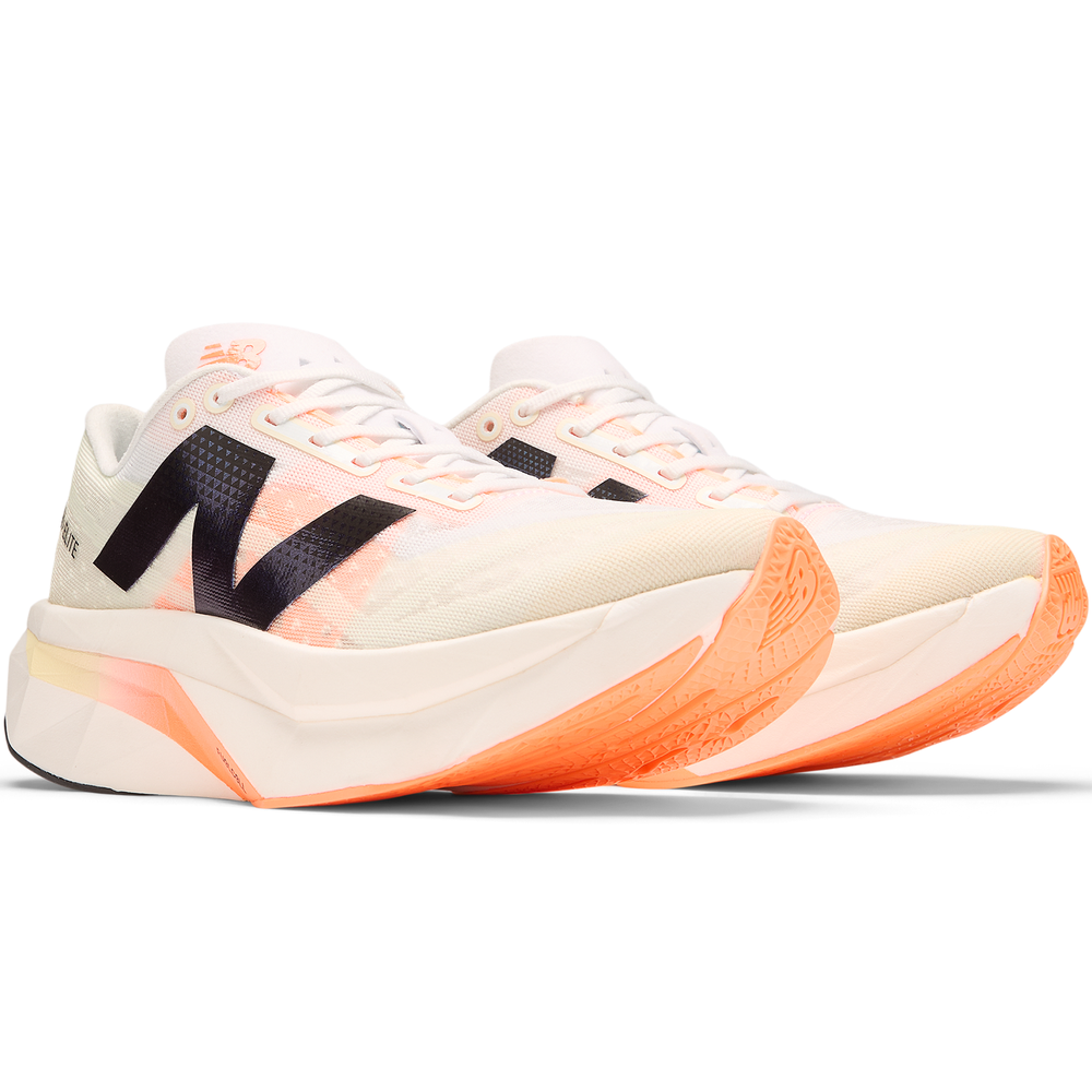 Buty damskie New Balance FuelCell SC Elite V4 WRCELCW4 – beżowe