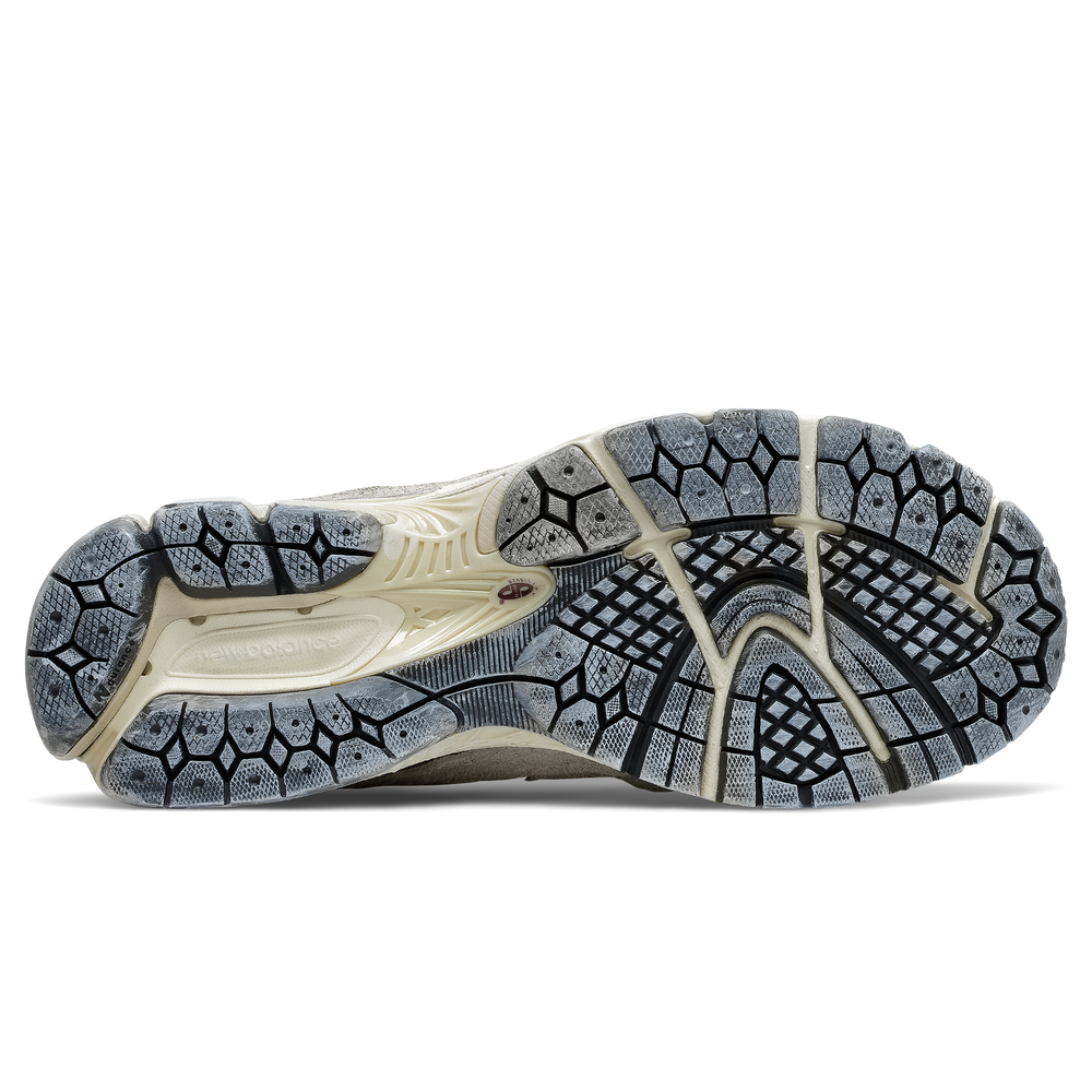Buty unisex New Balance Protection Pack M2002RDA – szare