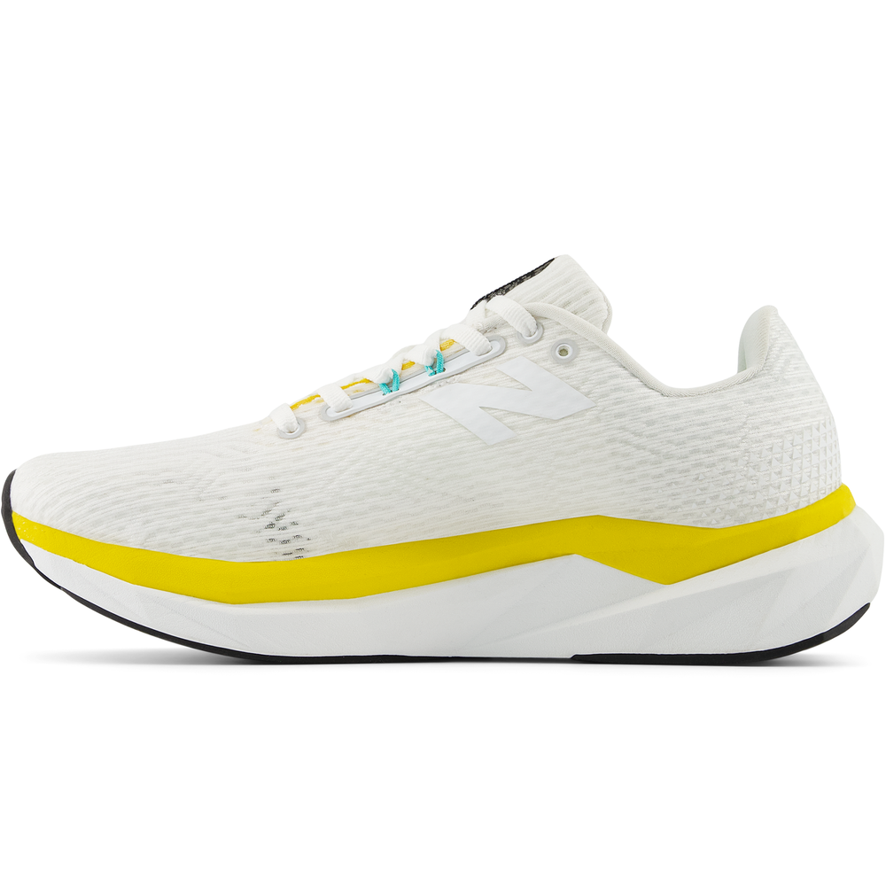 Buty damskie New Balance FuelCell Propel v5 WFCPRLC5 – białe