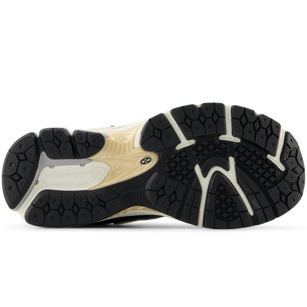 Buty dziecięce New Balance GC2002PO – czarne