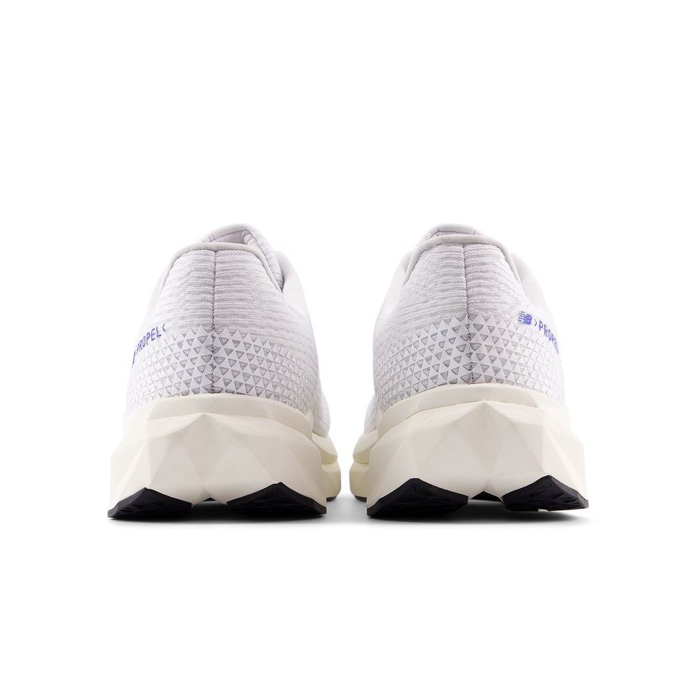 Buty męskie New Balance FuelCell Propel v5 MFCPRCZ5 – białe