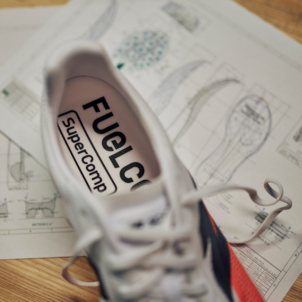 Buty męskie New Balance FuelCell SC Elite V5 MRCELLR5 – pomarańczowe