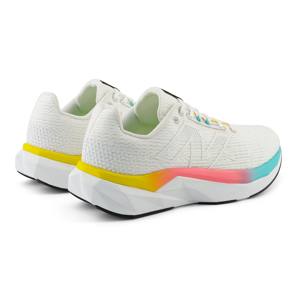 Buty męskie New Balance FuelCell Propel v5 MFCPRLC5 – białe