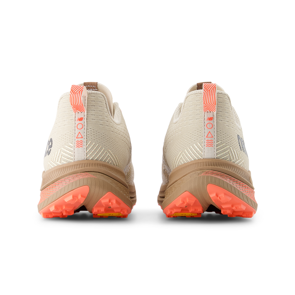 Buty męskie New Balance FuelCell SuperComp Trail MTTRXUR1 – beżowe