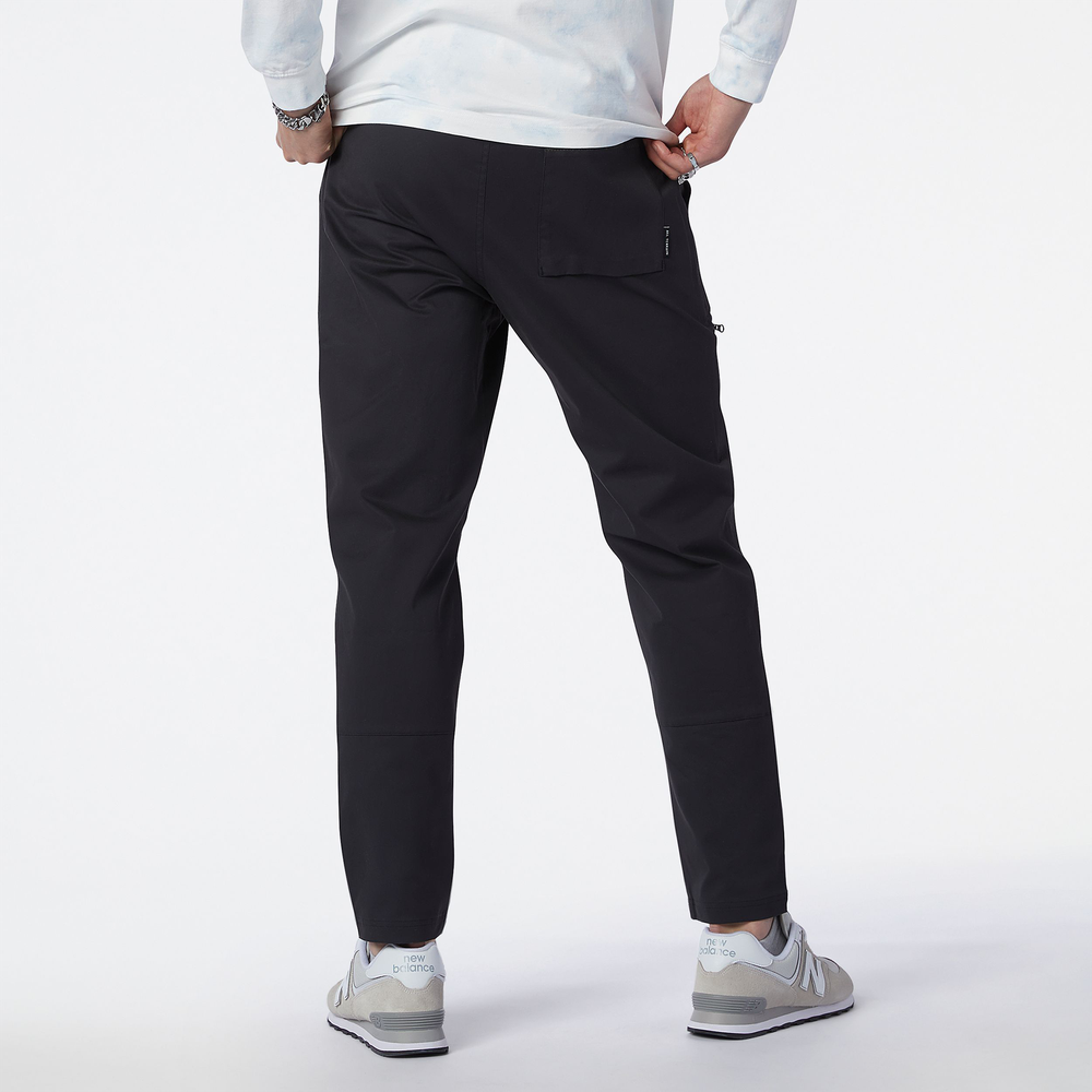 Spodnie New Balance MP13507BK - czarne
