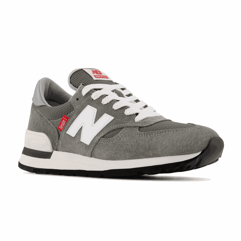 New Balance M990VS1