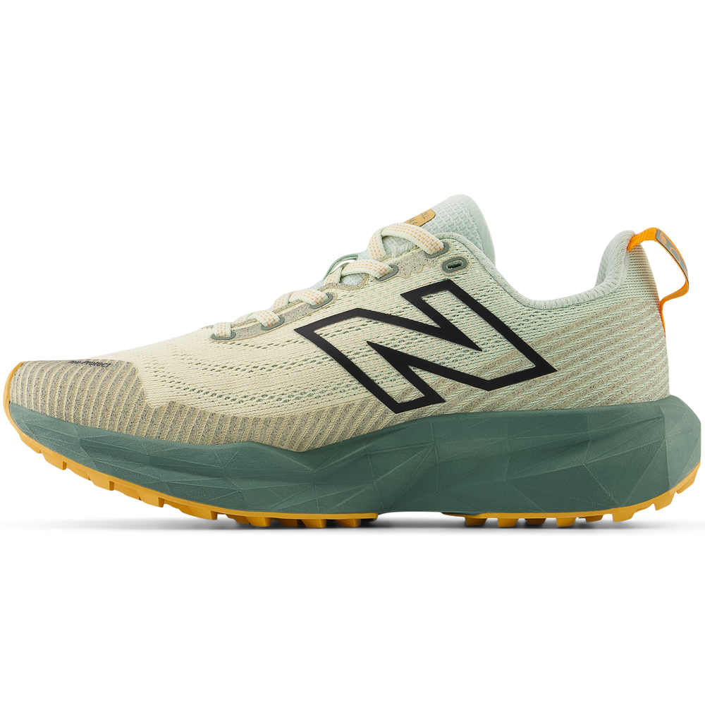 Buty damskie New Balance FuelCell Venym WTVNYMD1 – beżowe