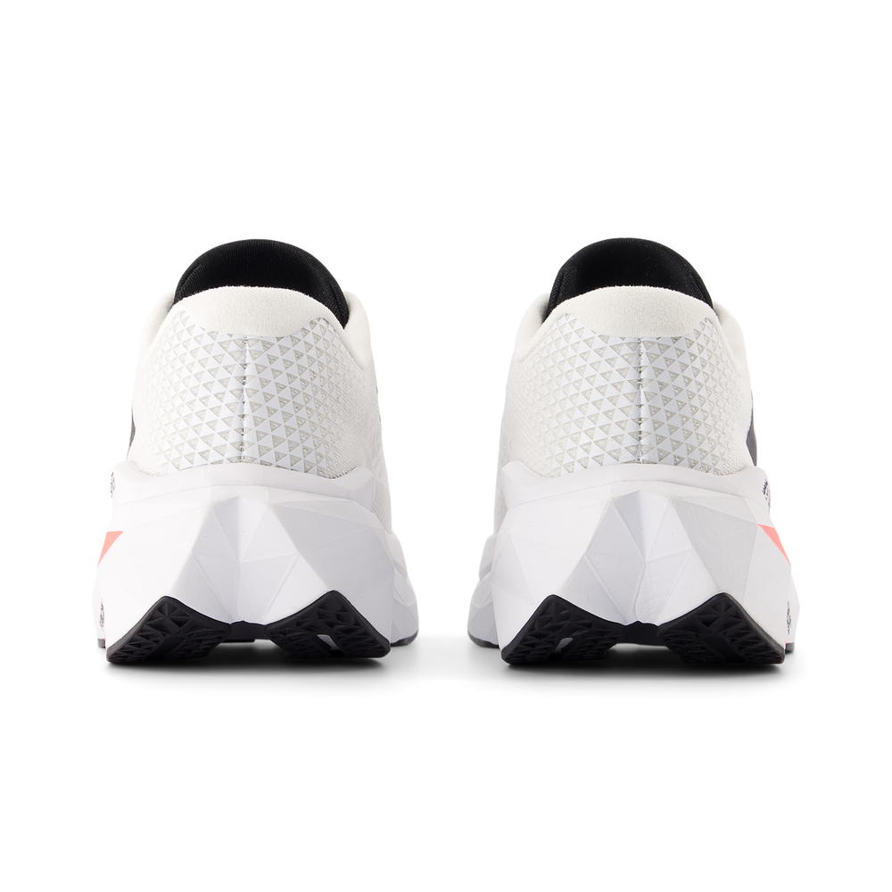 Buty damskie New Balance FuelCell SuperComp Trainer v3 WRCXCS4 – białe