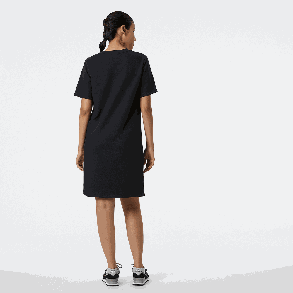 Sukienka New Balance WD21502BK – czarna