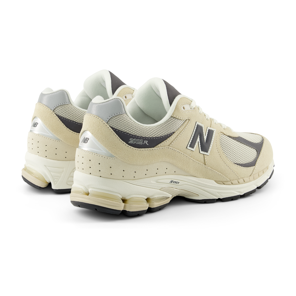 Buty unisex New Balance M2002RFA – beżowe