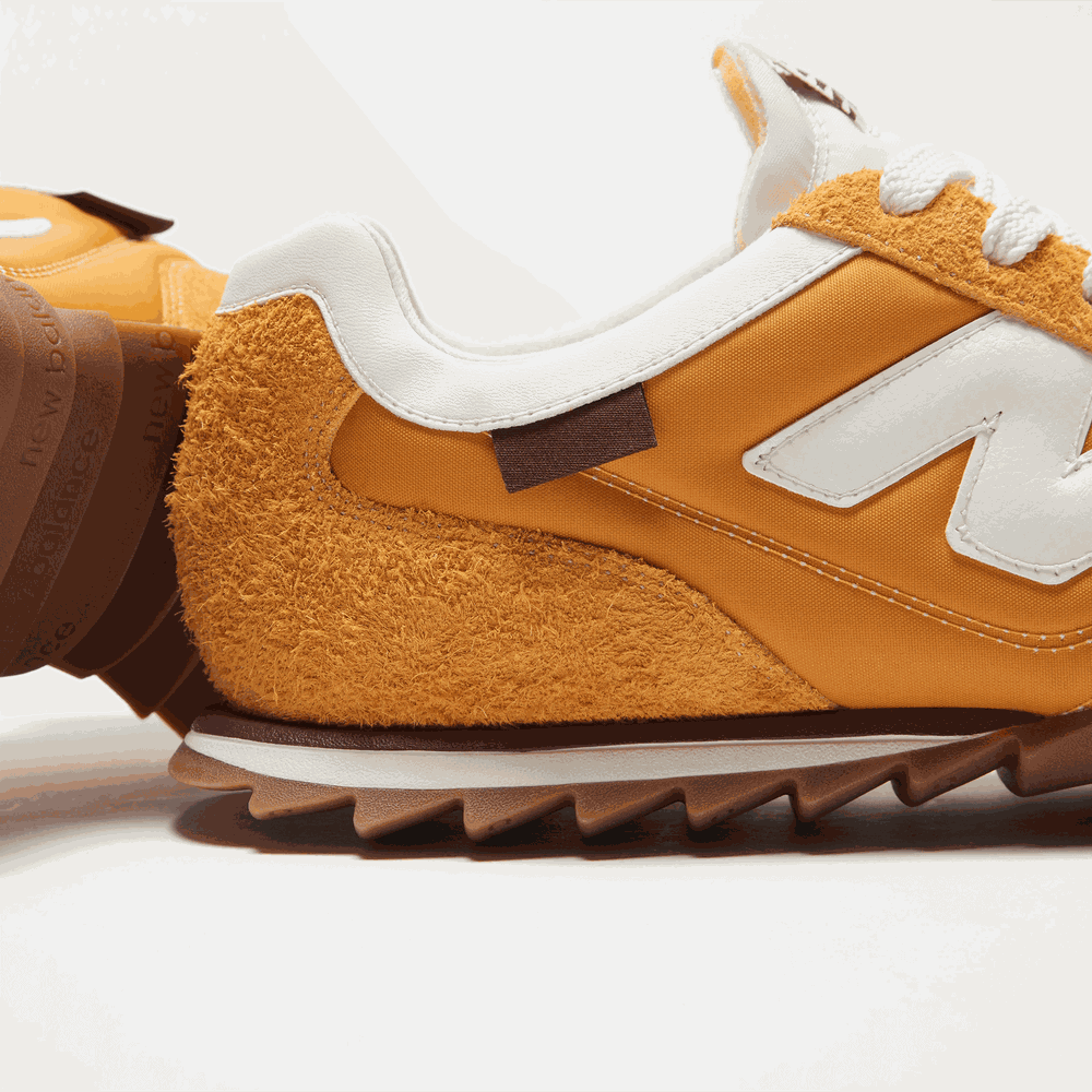 Buty New Balance URC30GG – pomarańczowe