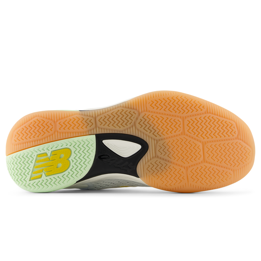Buty damskie New Balance Fresh Foam X CT-Rally v2 WCHRALL2 – białe