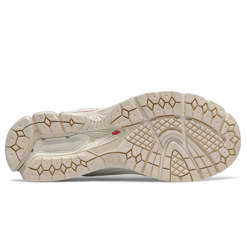 Buty unisex New Balance Protection Pack M2002RDC – białe