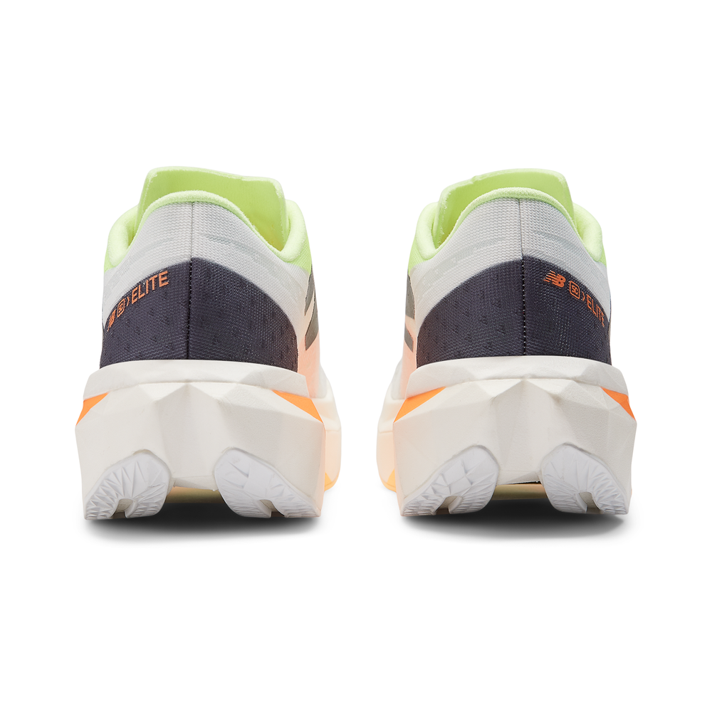 Buty damskie New Balance FuelCell SC Elite V4 WRCELLA4 – białe