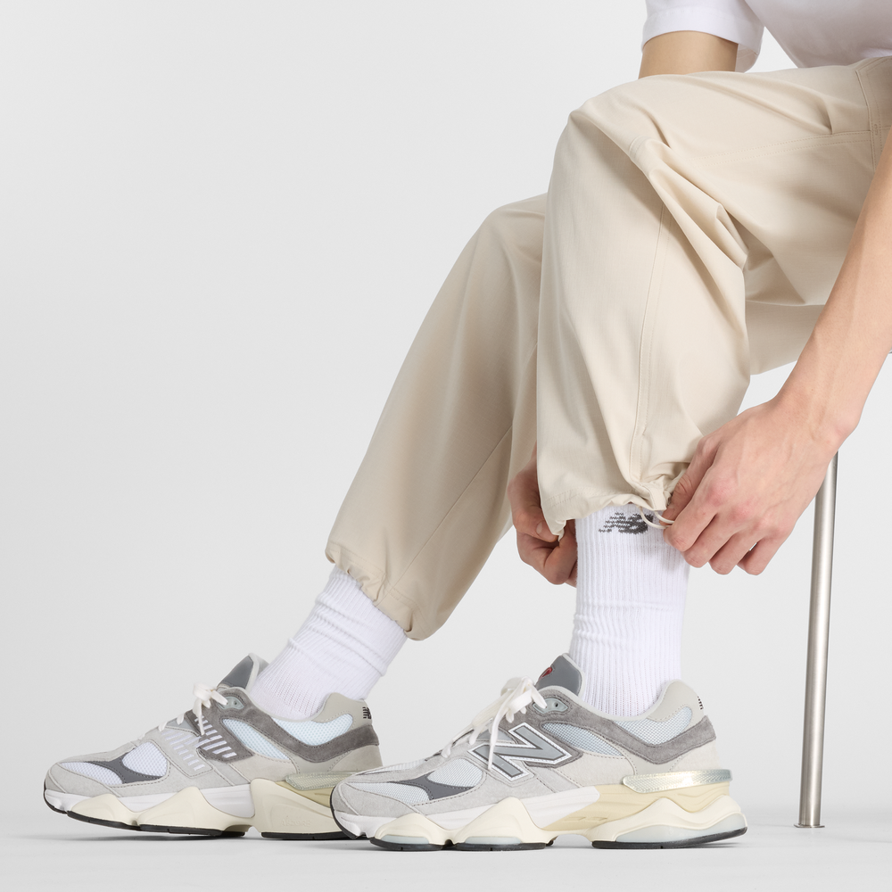 Spodnie męskie New Balance MP51538TWF – beżowe