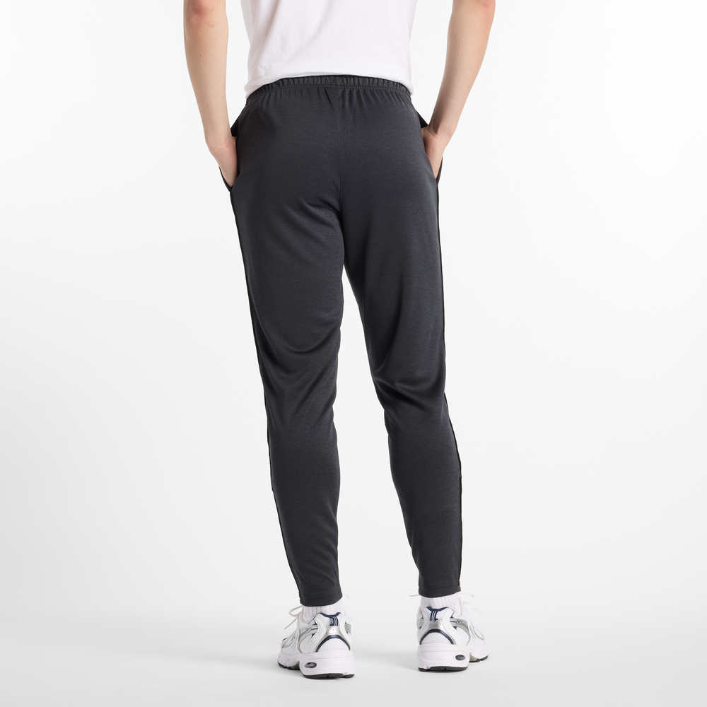 Spodnie męskie New Balance MP51905BK – czarne