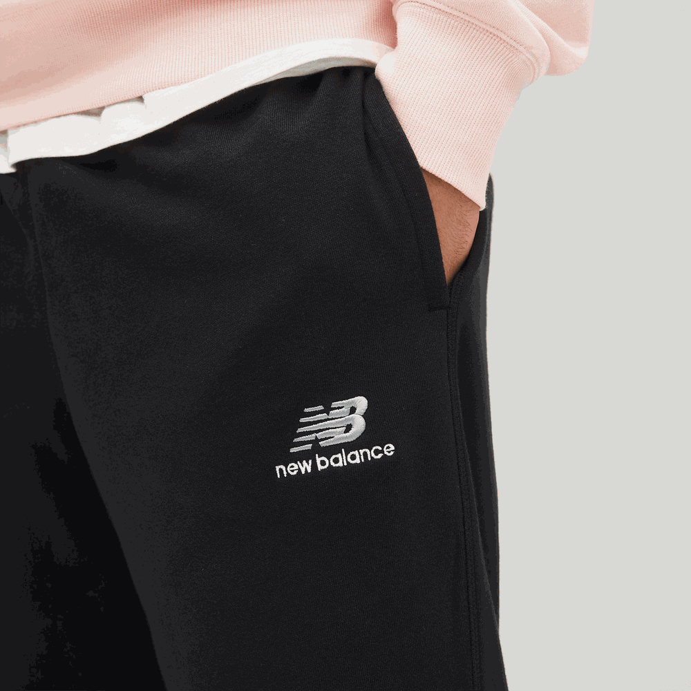 Spodnie New Balance UP21500BK – czarne