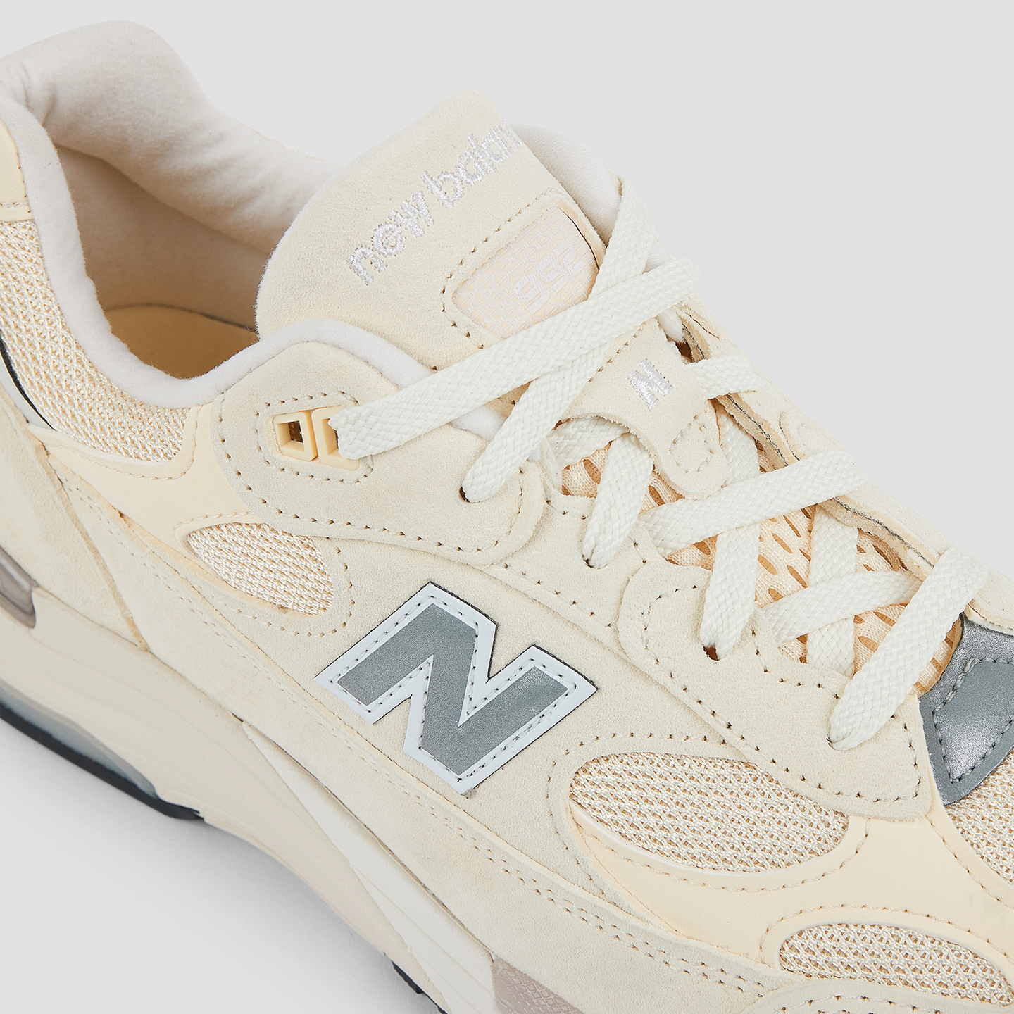 Buty unisex New Balance U992MC - beżowe
