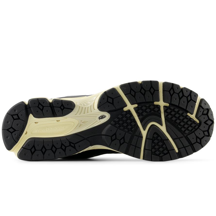 Buty unisex New Balance M2002RSC – beżowe | Nbsklep.pl