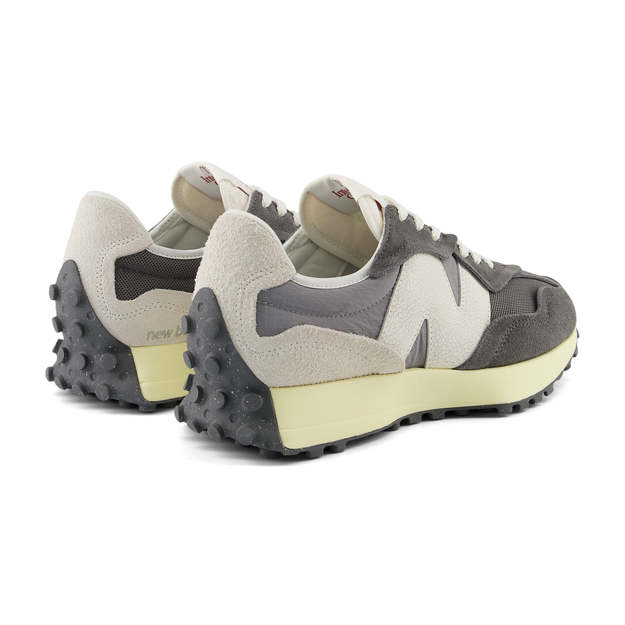 スニーカー New Balance U327WR 4FT1931 New Balance U327WR 4FT1931 (New Balance/スニーカー
