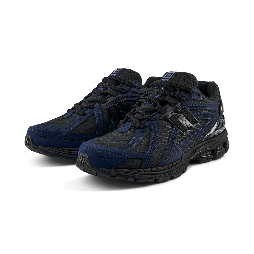 NEW BALANCE 1906R レスアッフ スニカ M1906R EFWHITEBLUERED Buty unisex New Balance M1906RWE – czarne | Nbsklep.pl