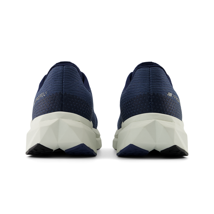 Buty męskie New Balance FuelCell Propel v5 MFCPRLN5