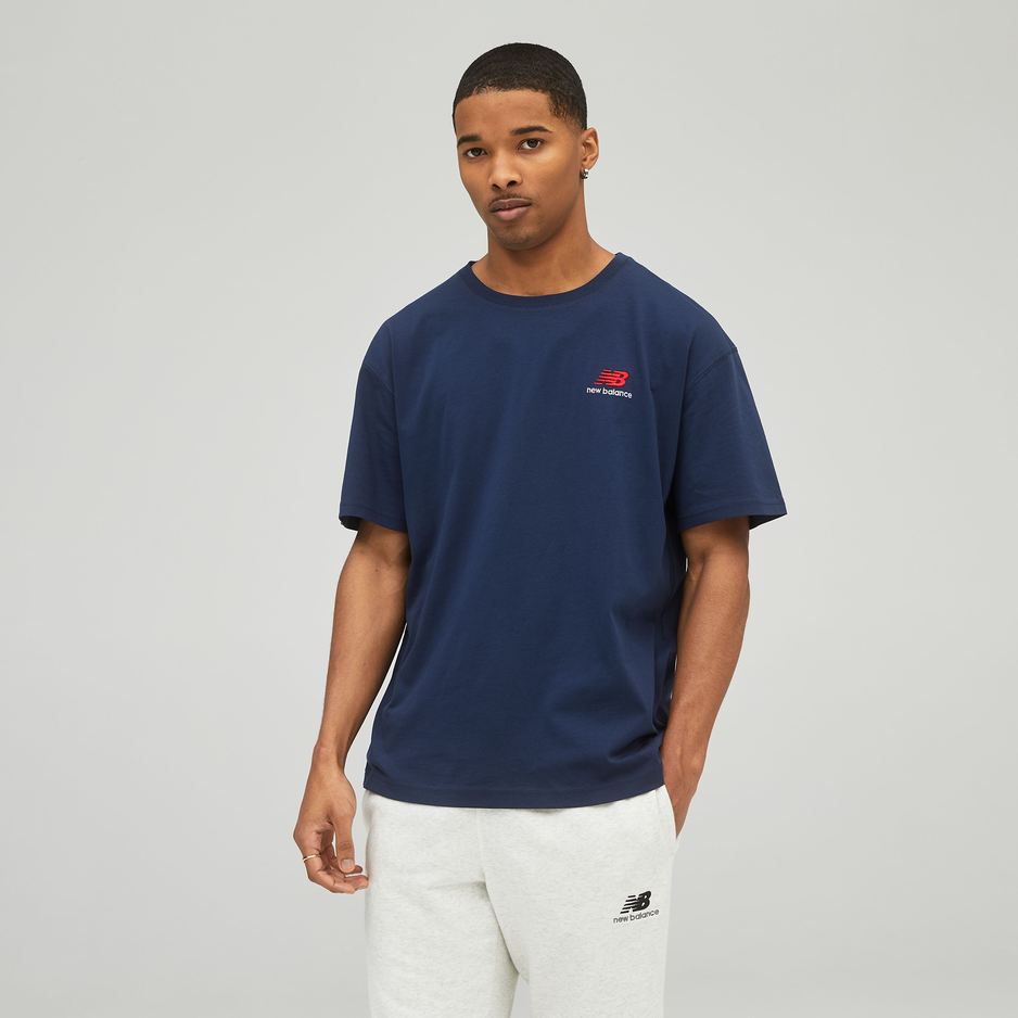 Koszulka unisex New Balance UT21503NGO – granatowa