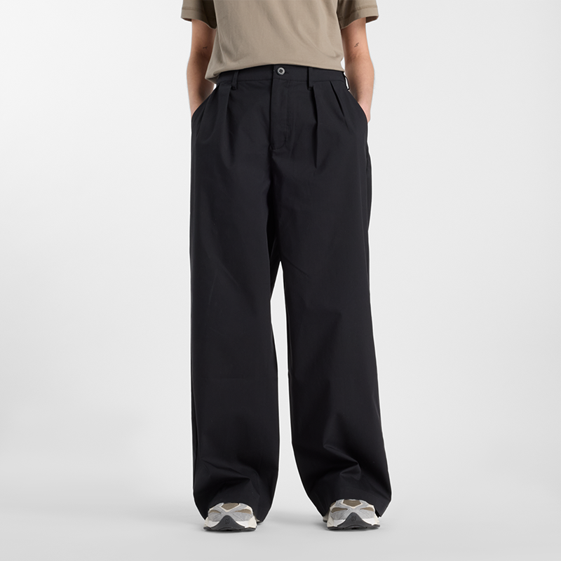 Spodnie damskie New Balance WP51538BK - czarne